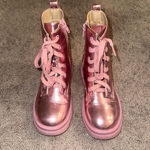 Girls pink metallic boots
